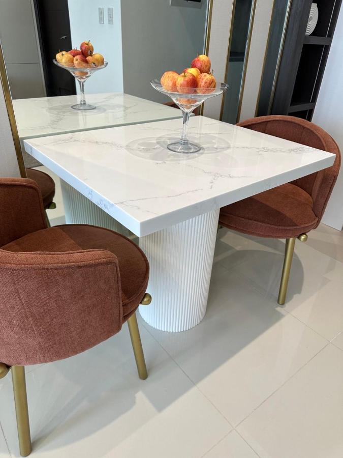 Uptown Parksuites Bgc Taguig Buitenkant foto
