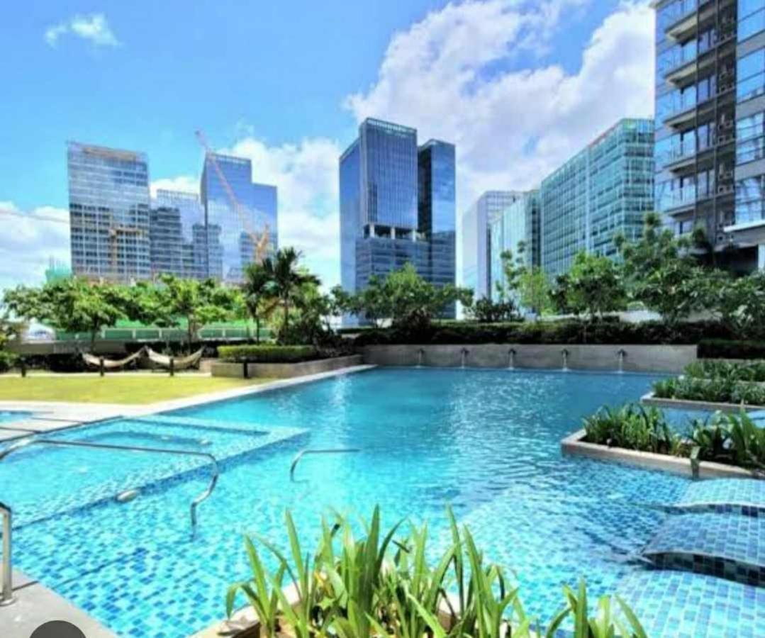 Uptown Parksuites Bgc Taguig Buitenkant foto